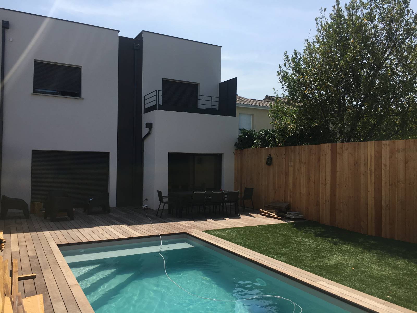 toit plat moderne bordeaux